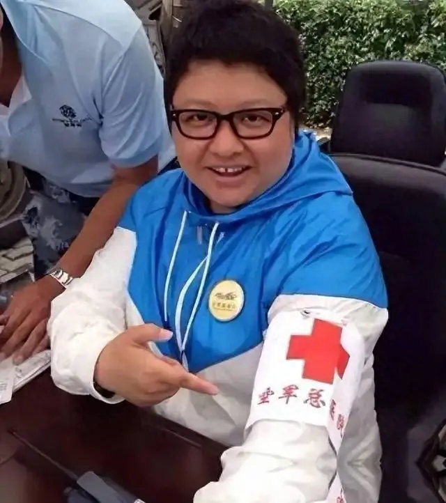 韩红公益形象