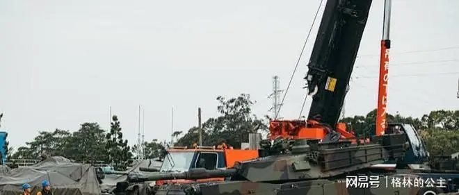 M1A2T坦克城市机动